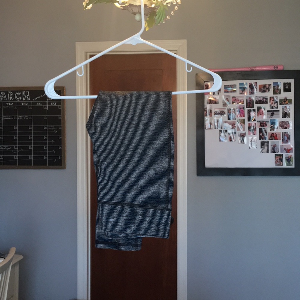 grey (striped) capris